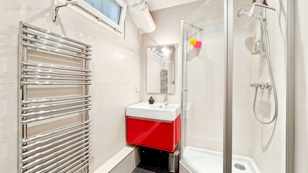 Commerce à PARIS-16E