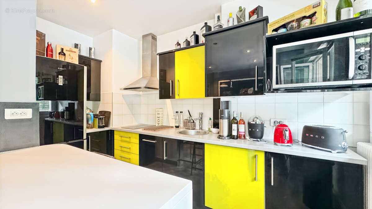 Commerce à PARIS-16E