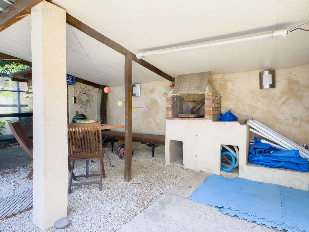 Maison à LIVRON-SUR-DROME