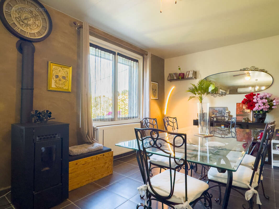 Maison à LIVRON-SUR-DROME