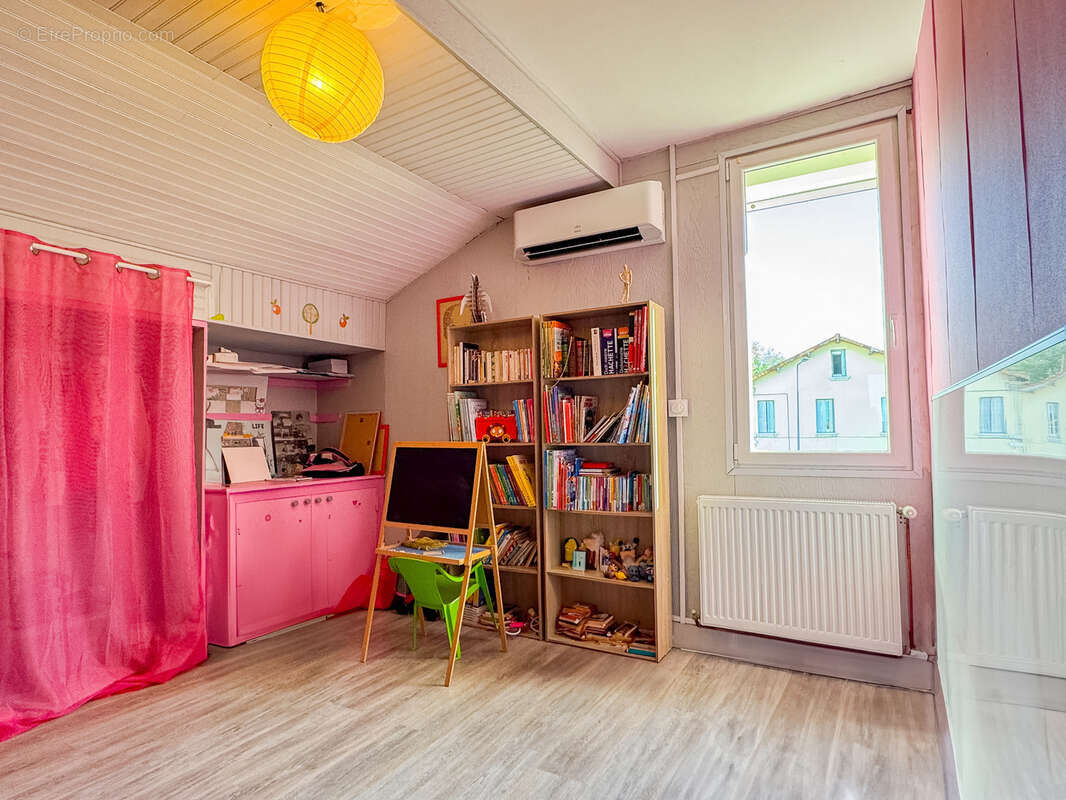 Maison à LIVRON-SUR-DROME