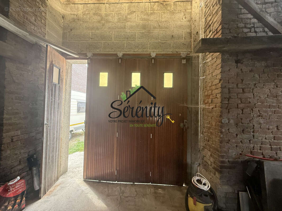 Terrain à NEUVILLE-SAINT-REMY