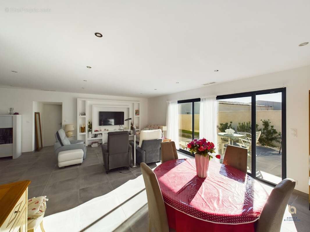 Maison à COLOMBIERS