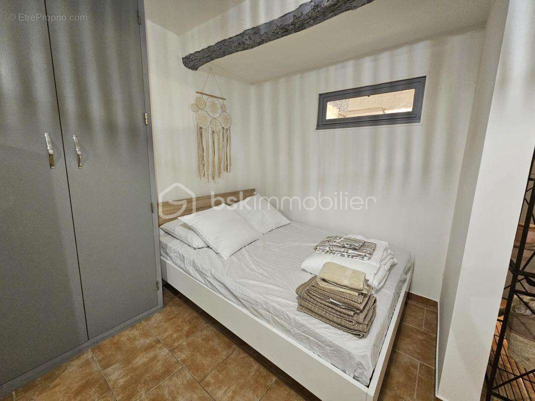 Appartement à SALERNES