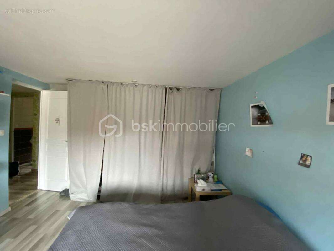 Maison à CHEMERY-SUR-BAR