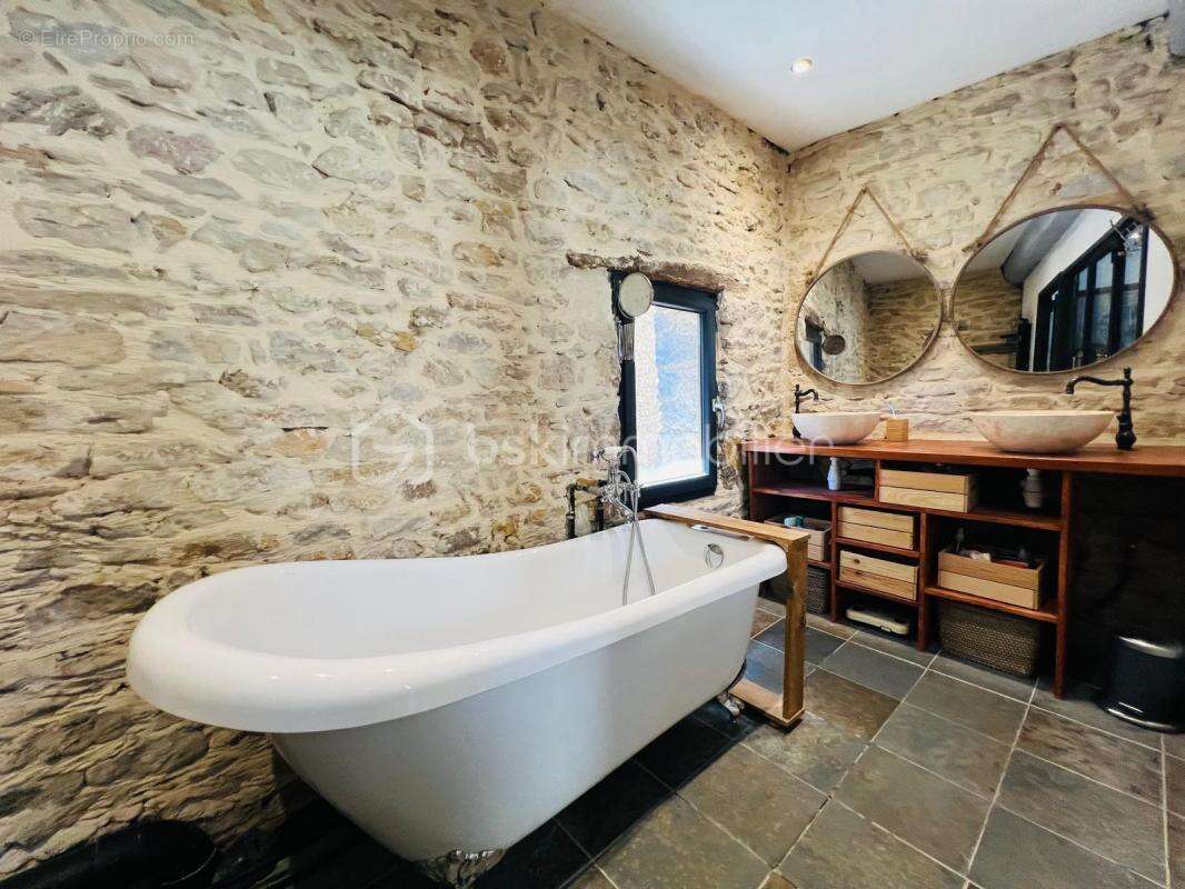 Maison à LE BOIS-D&#039;OINGT