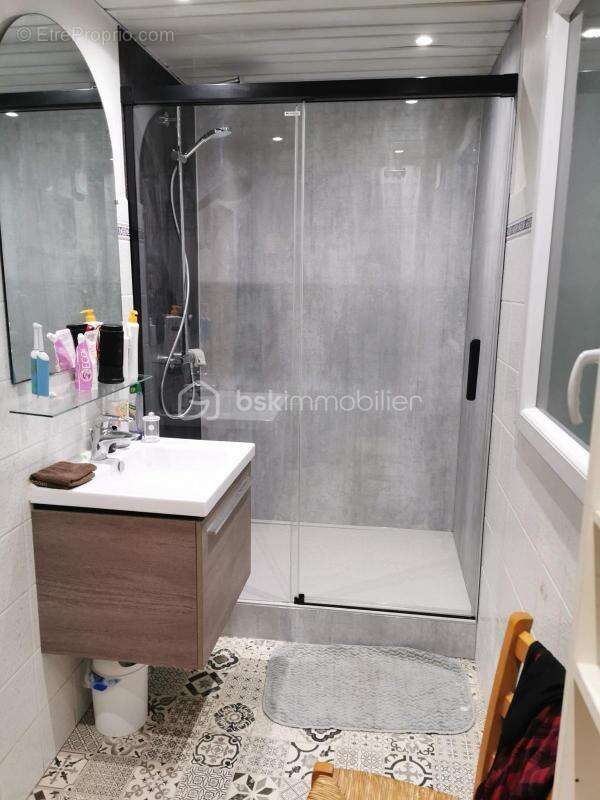 Maison à FRONTENAY-ROHAN-ROHAN