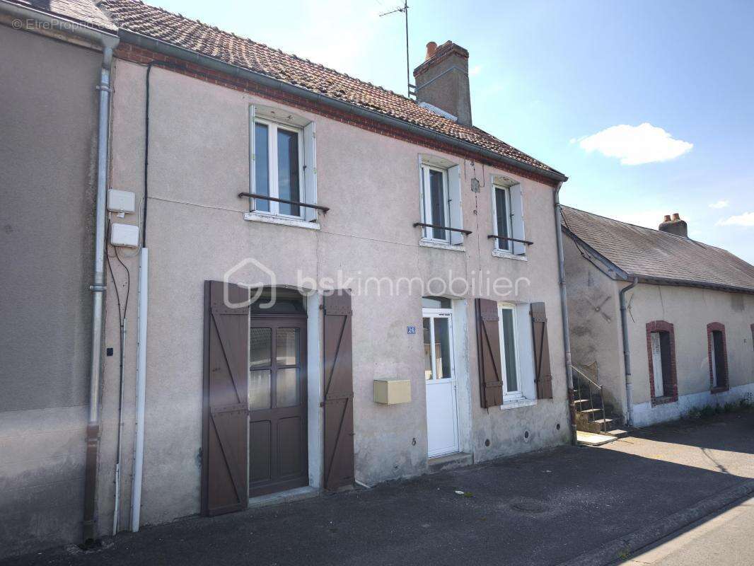 Appartement à VAILLY-SUR-SAULDRE
