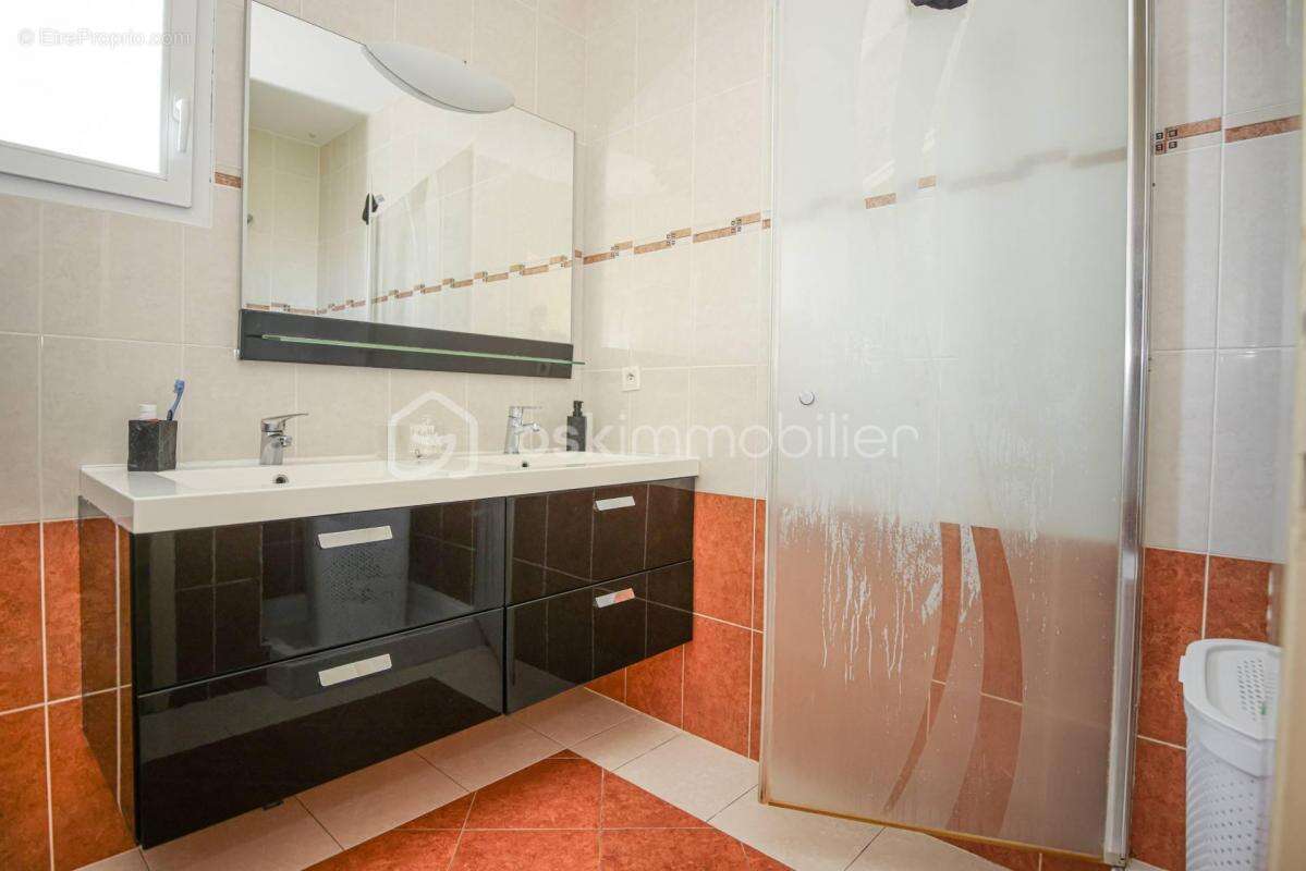 Maison à VILLEFONTAINE