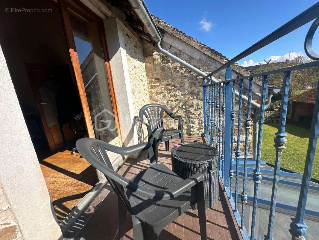 Maison à MONTEREAU-FAULT-YONNE