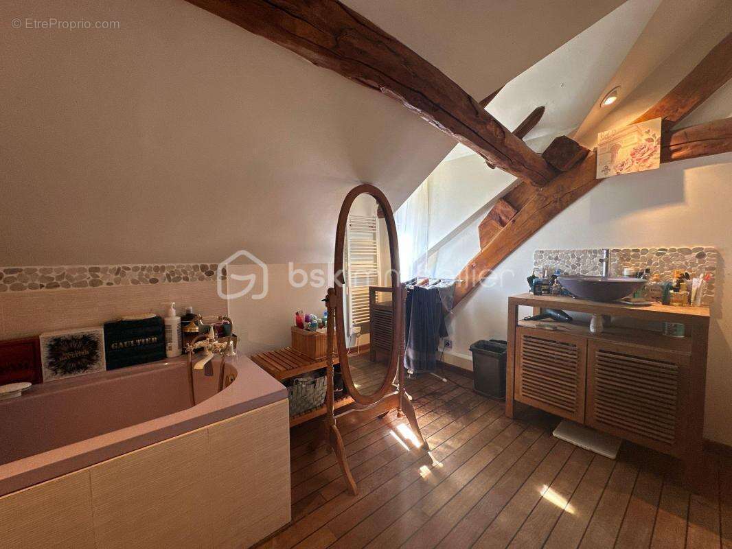 Maison à MONTEREAU-FAULT-YONNE