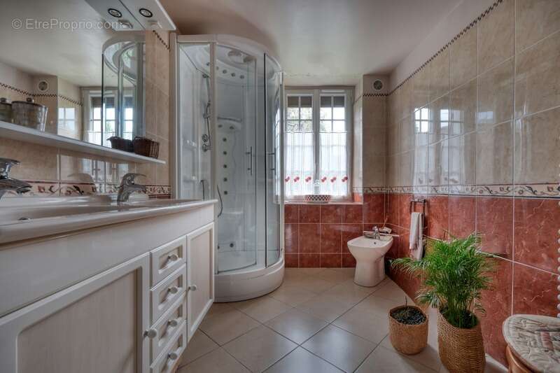 Maison à GARANCIERES