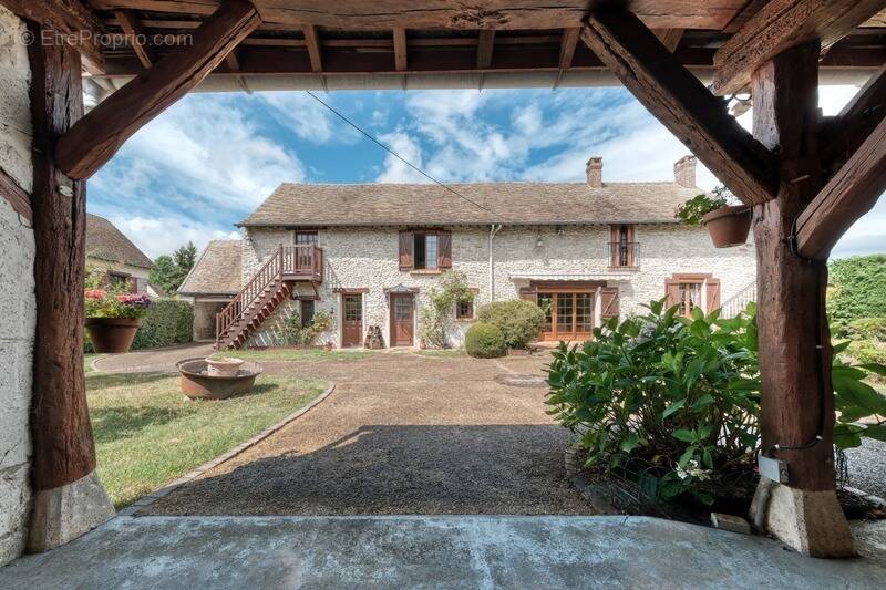 Maison à GARANCIERES