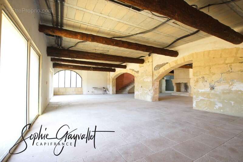 Maison à SAINT-MARTIN-DE-CRAU