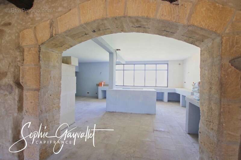 Maison à SAINT-MARTIN-DE-CRAU