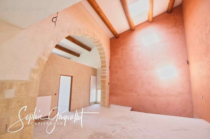 Maison à SAINT-MARTIN-DE-CRAU