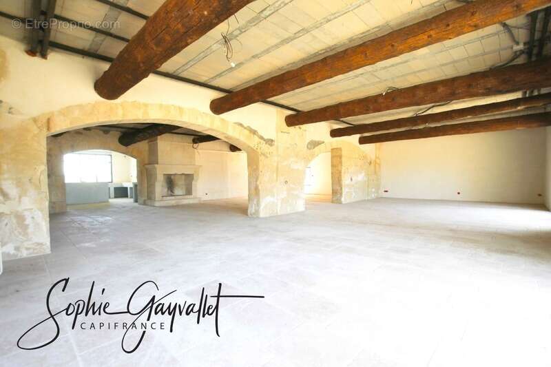 Maison à SAINT-MARTIN-DE-CRAU