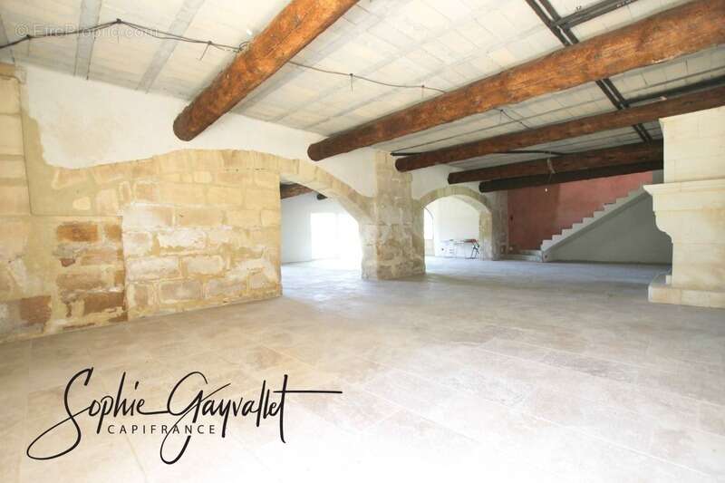 Maison à SAINT-MARTIN-DE-CRAU