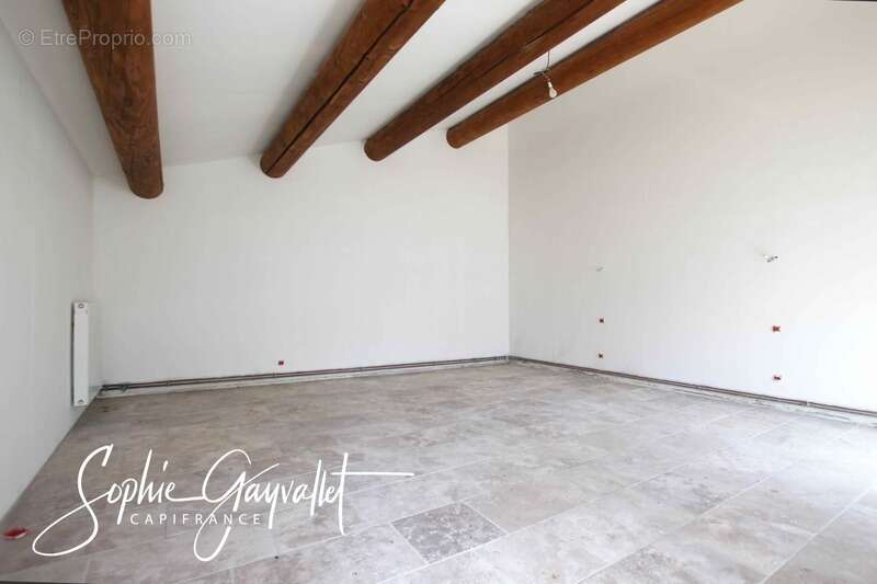 Maison à SAINT-MARTIN-DE-CRAU