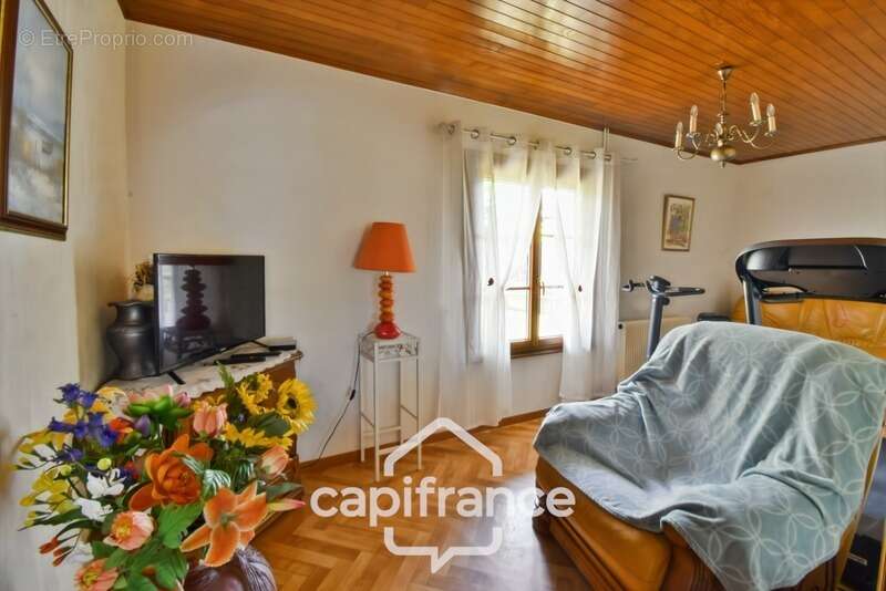 Maison à SAINT-GERMAIN-DU-BOIS