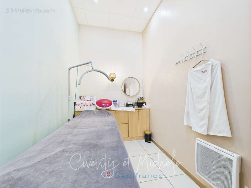 Commerce à MOUTIERS