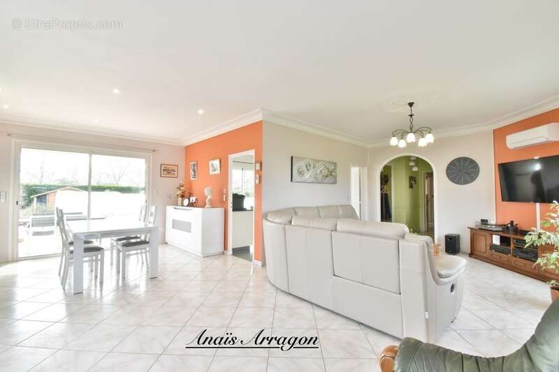 Maison à SAINTE-LIVRADE-SUR-LOT