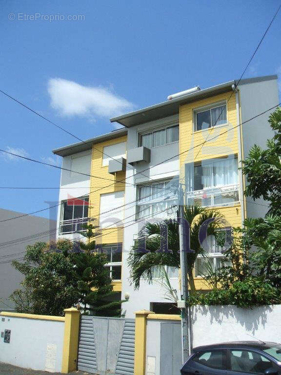 Appartement à SAINT-DENIS