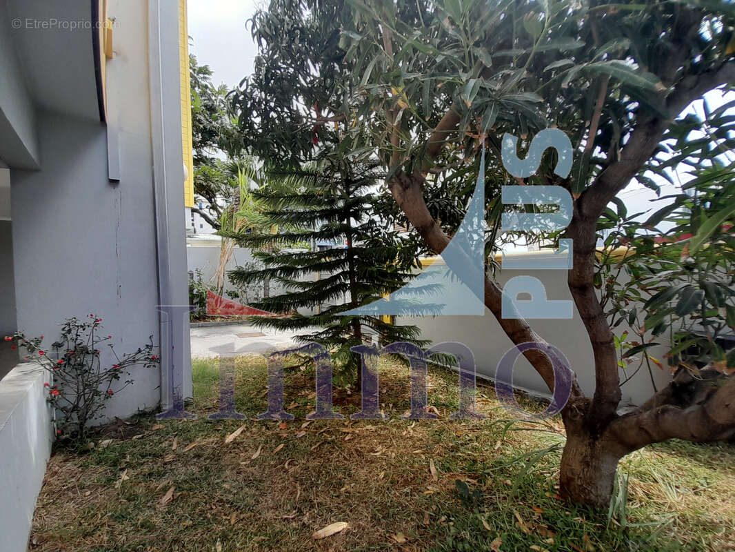 Appartement à SAINT-DENIS