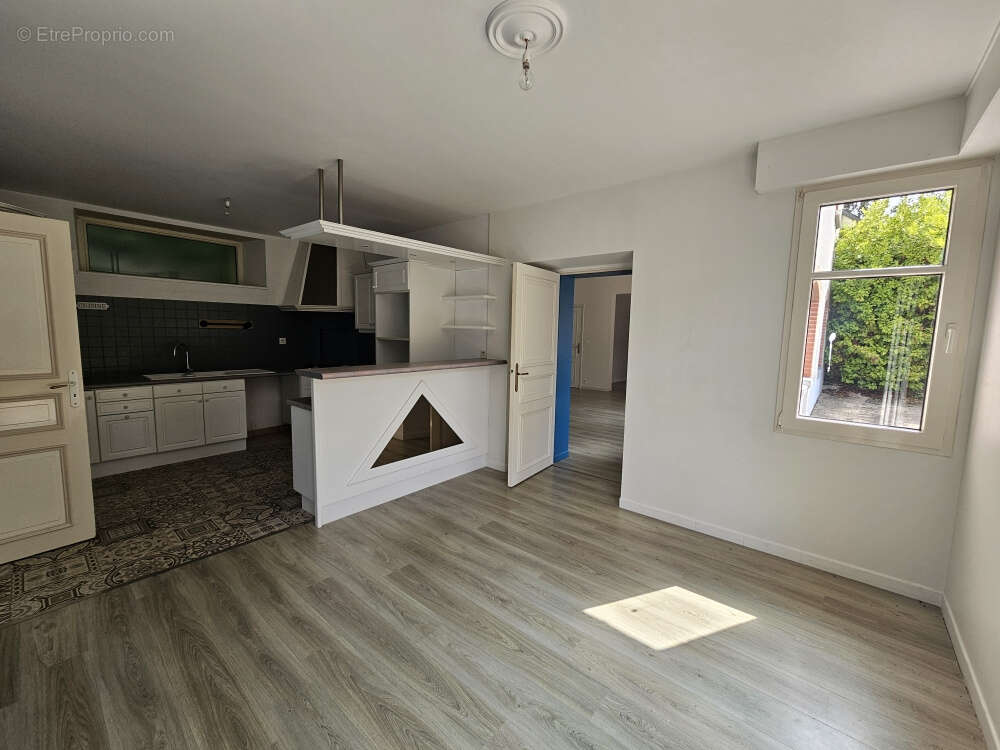 Maison à VERN-SUR-SEICHE