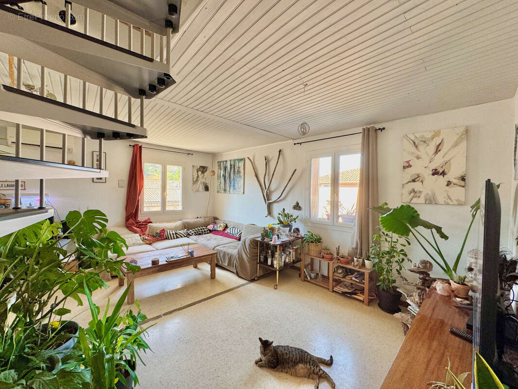 Appartement à VAISON-LA-ROMAINE