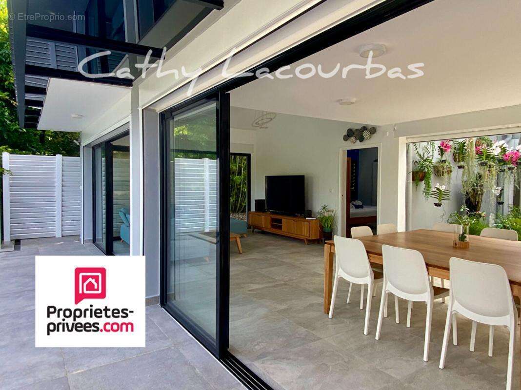 Maison à PETIT-BOURG