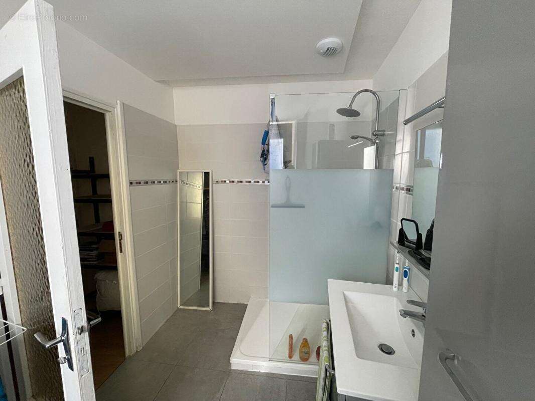 Appartement à ESTAGEL