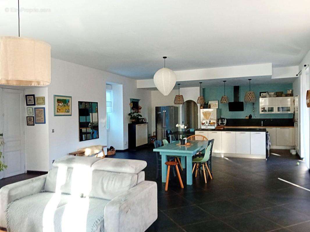 Maison à LIMOGNE-EN-QUERCY