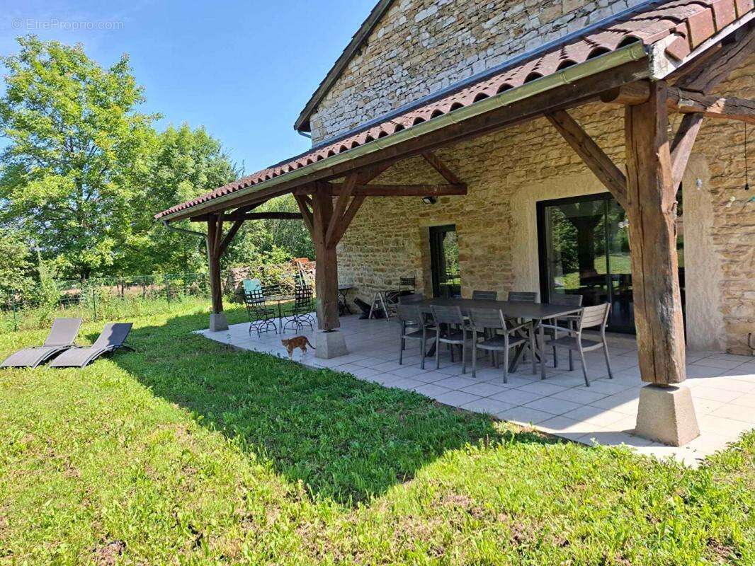 Maison à BOHAS-MEYRIAT-RIGNAT