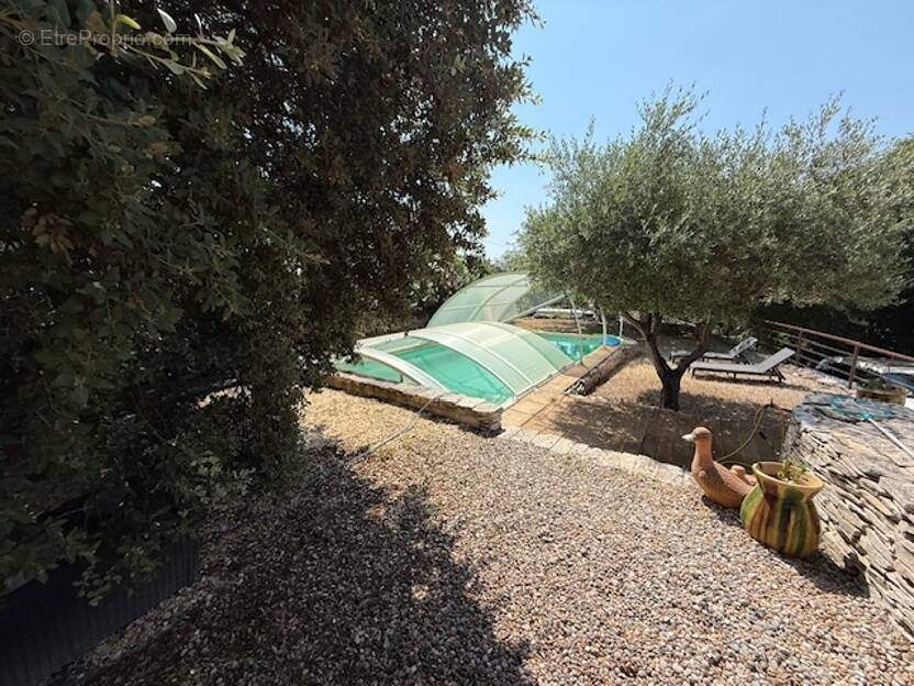 Maison à LA CAPELLE-ET-MASMOLENE