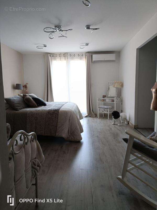 Maison à LA CAPELLE-ET-MASMOLENE