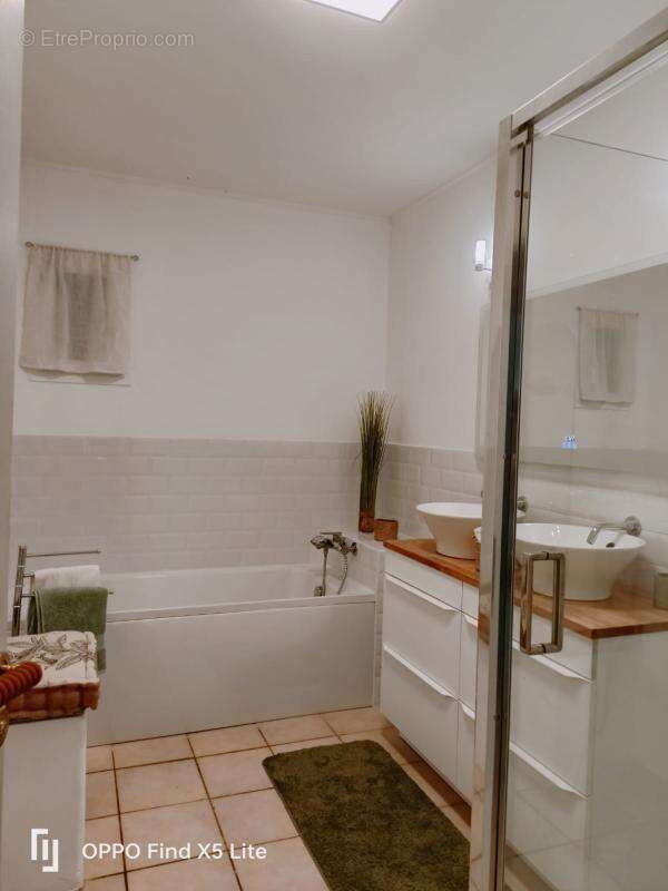 Maison à LA CAPELLE-ET-MASMOLENE