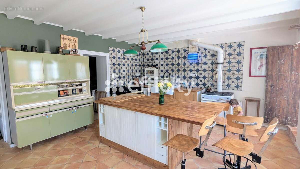 Maison à CHENAC-SAINT-SEURIN-D&#039;UZET