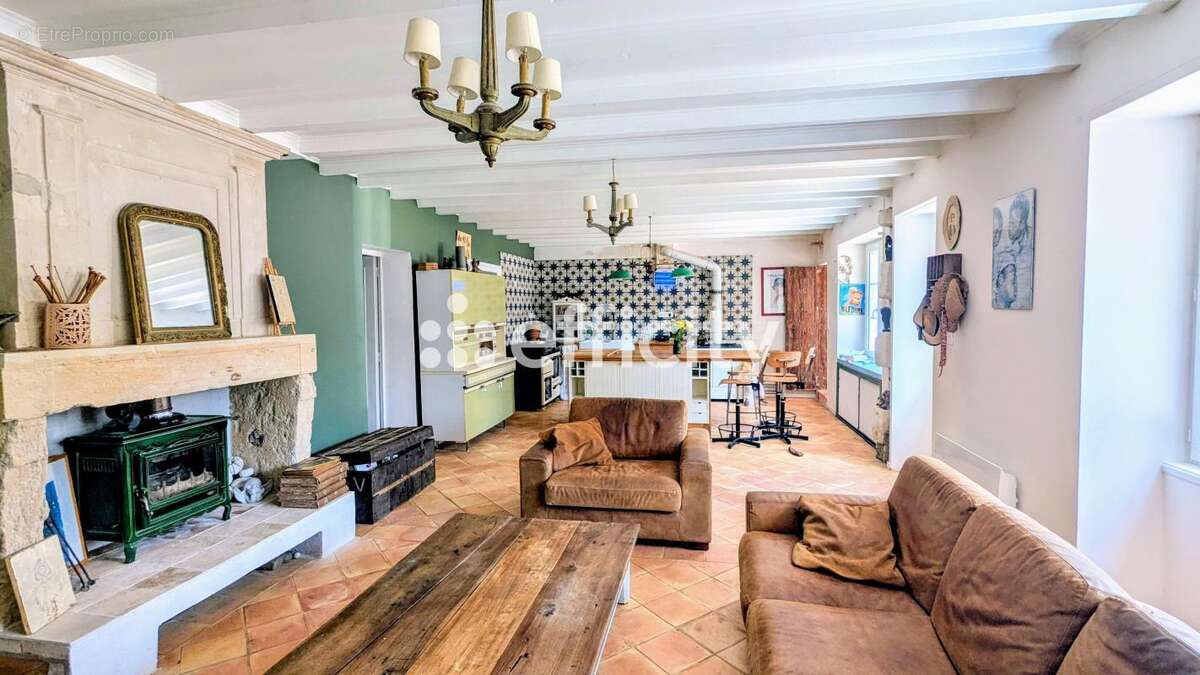 Maison à CHENAC-SAINT-SEURIN-D&#039;UZET