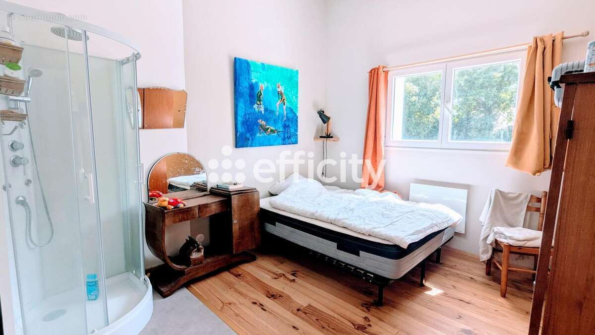 Maison à CHENAC-SAINT-SEURIN-D&#039;UZET