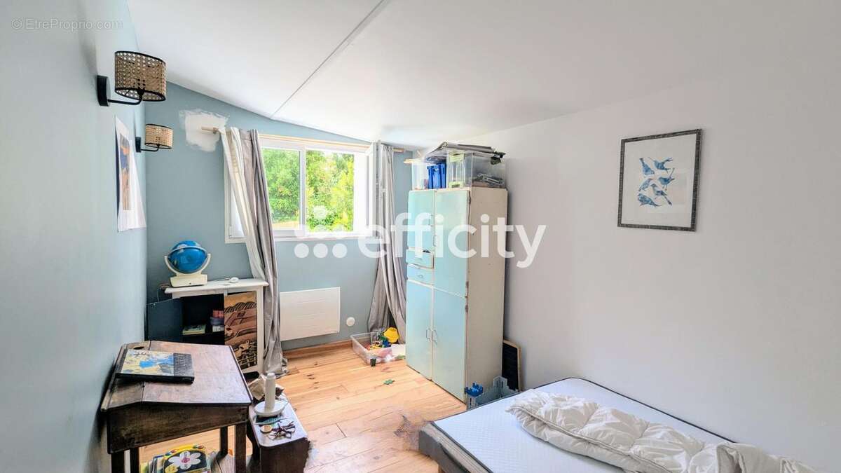 Maison à CHENAC-SAINT-SEURIN-D&#039;UZET