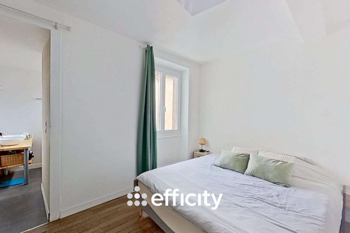 Maison à SAINT-LAURENT-DE-CHAMOUSSET