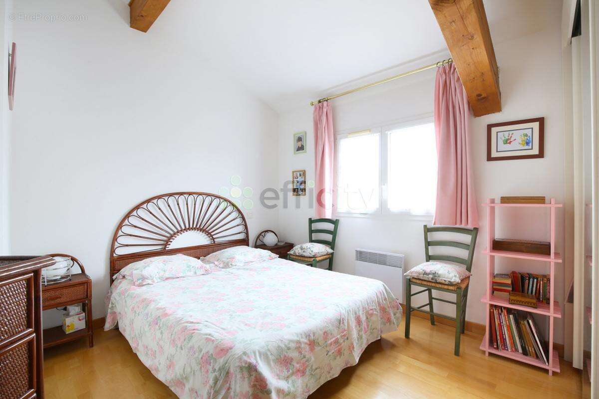 Maison à SAINTE-FOY-D&#039;AIGREFEUILLE