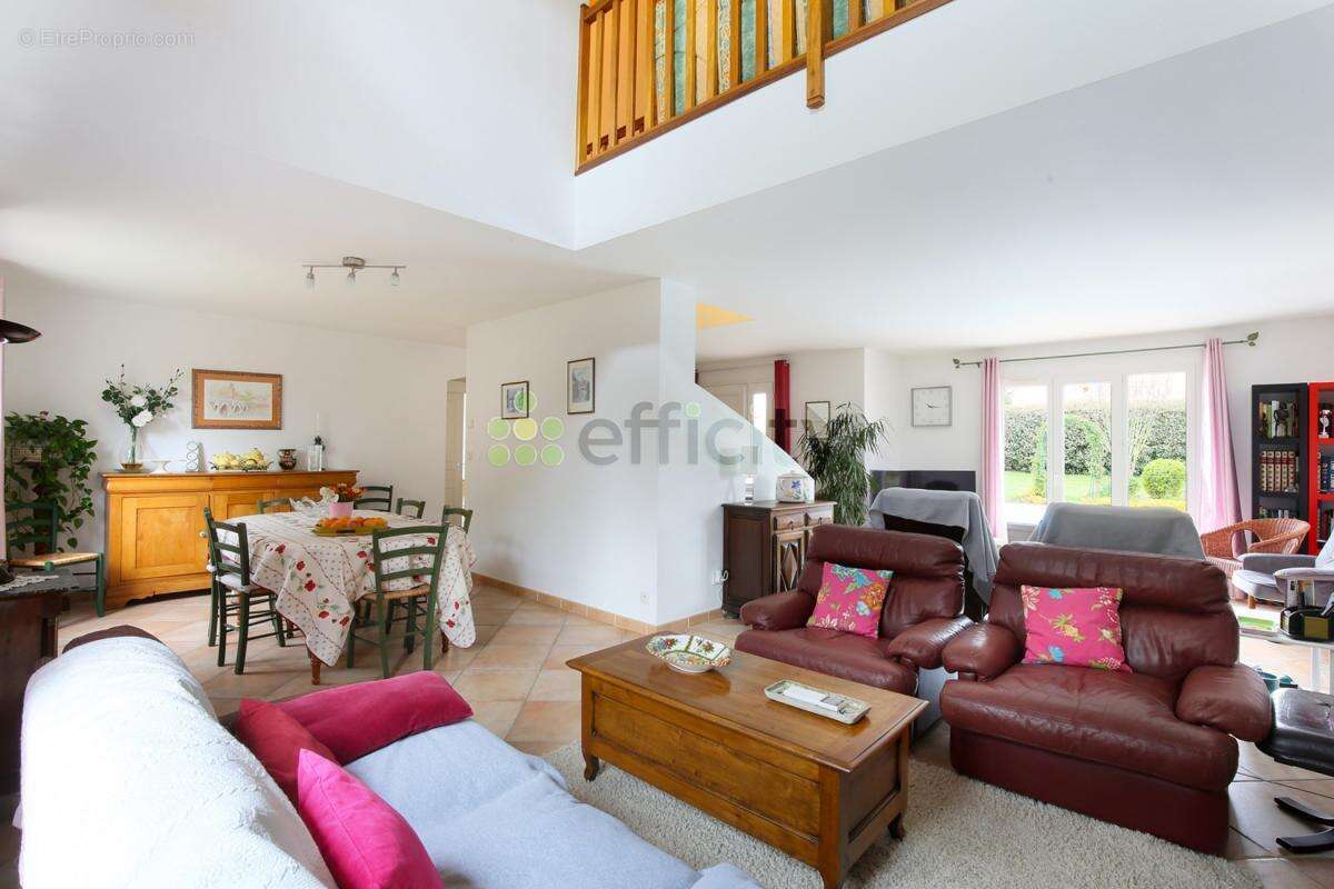 Maison à SAINTE-FOY-D&#039;AIGREFEUILLE