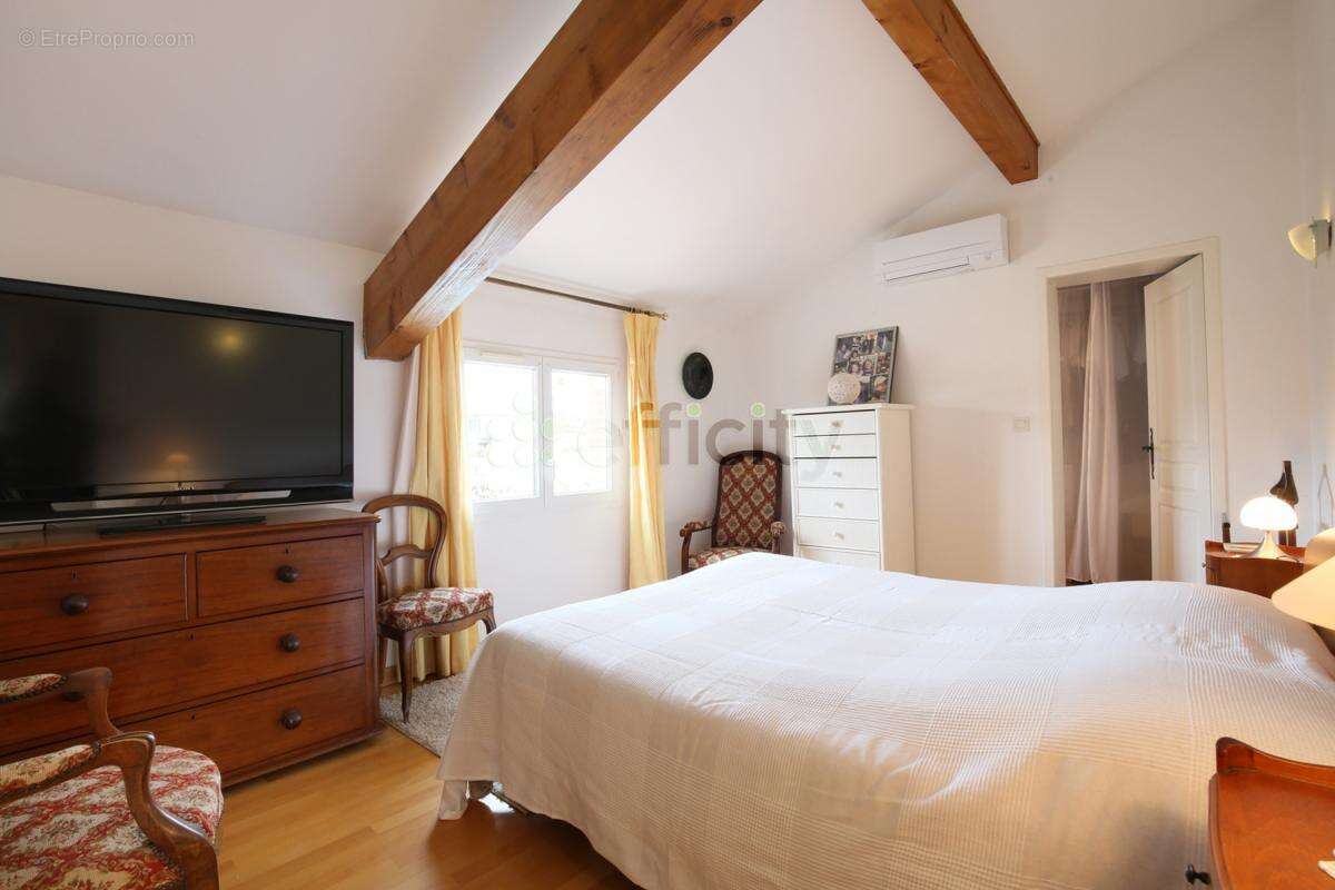 Maison à SAINTE-FOY-D&#039;AIGREFEUILLE