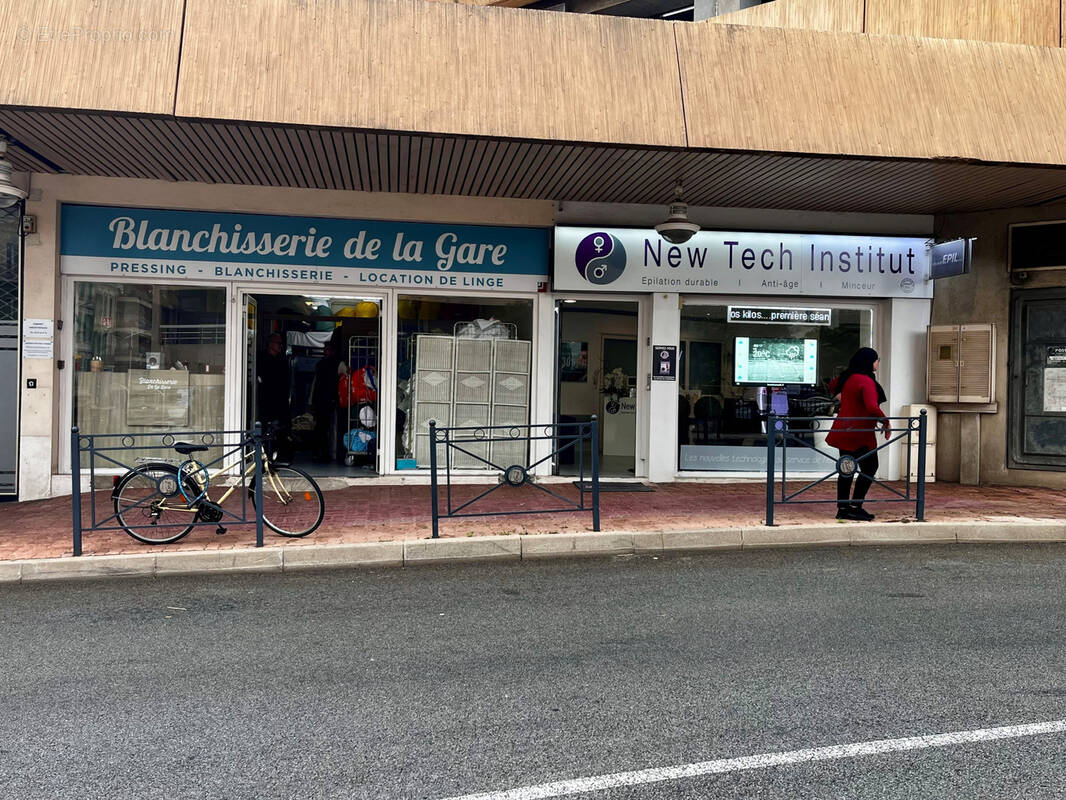 Commerce à SAINT-RAPHAEL