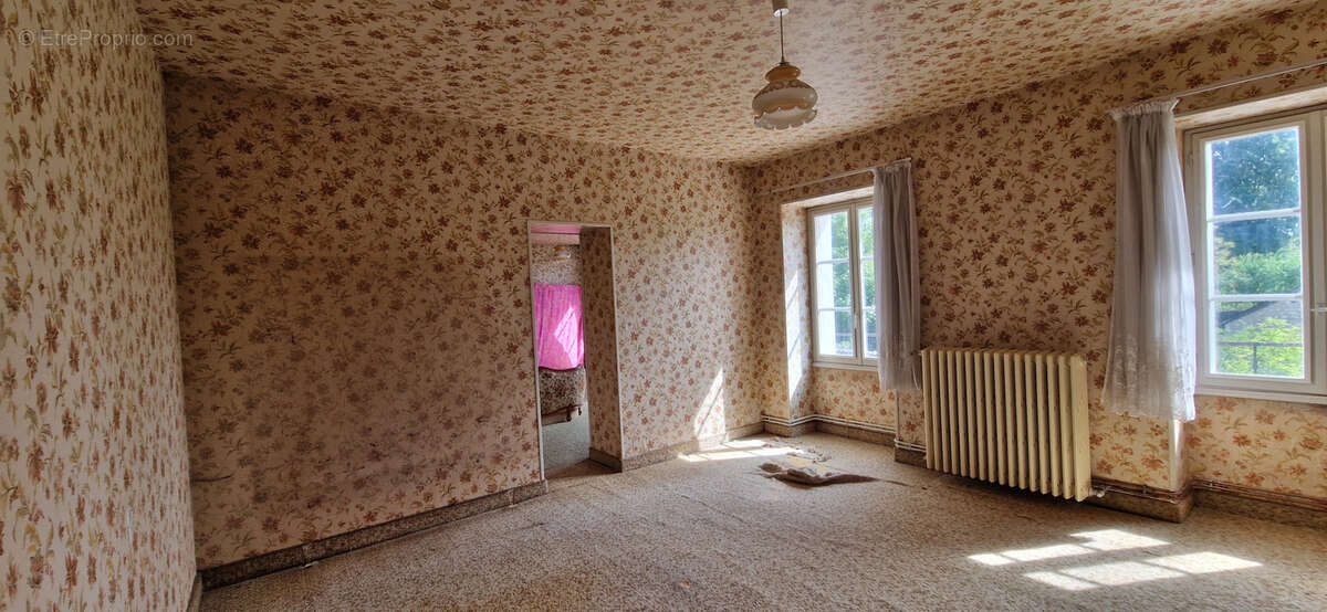 Maison à CHAMPIGNY-SUR-VEUDE