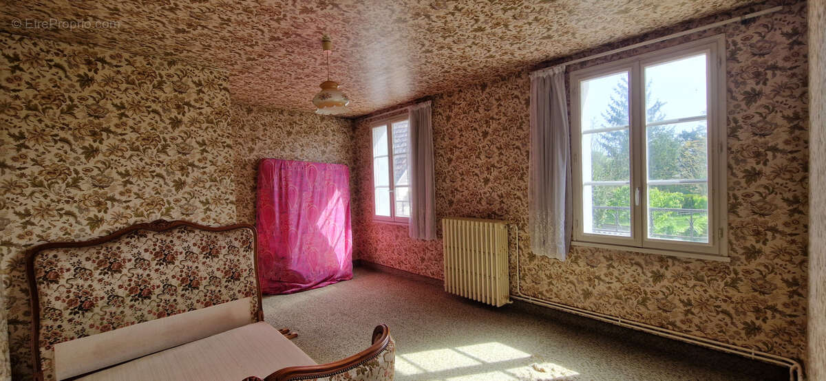 Maison à CHAMPIGNY-SUR-VEUDE