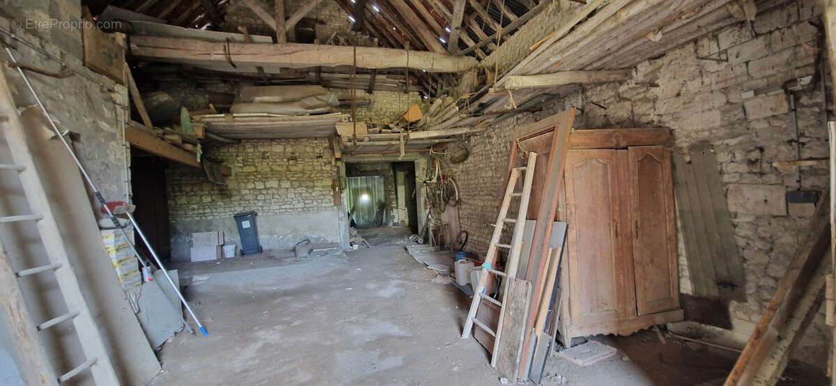 Maison à CHAMPIGNY-SUR-VEUDE