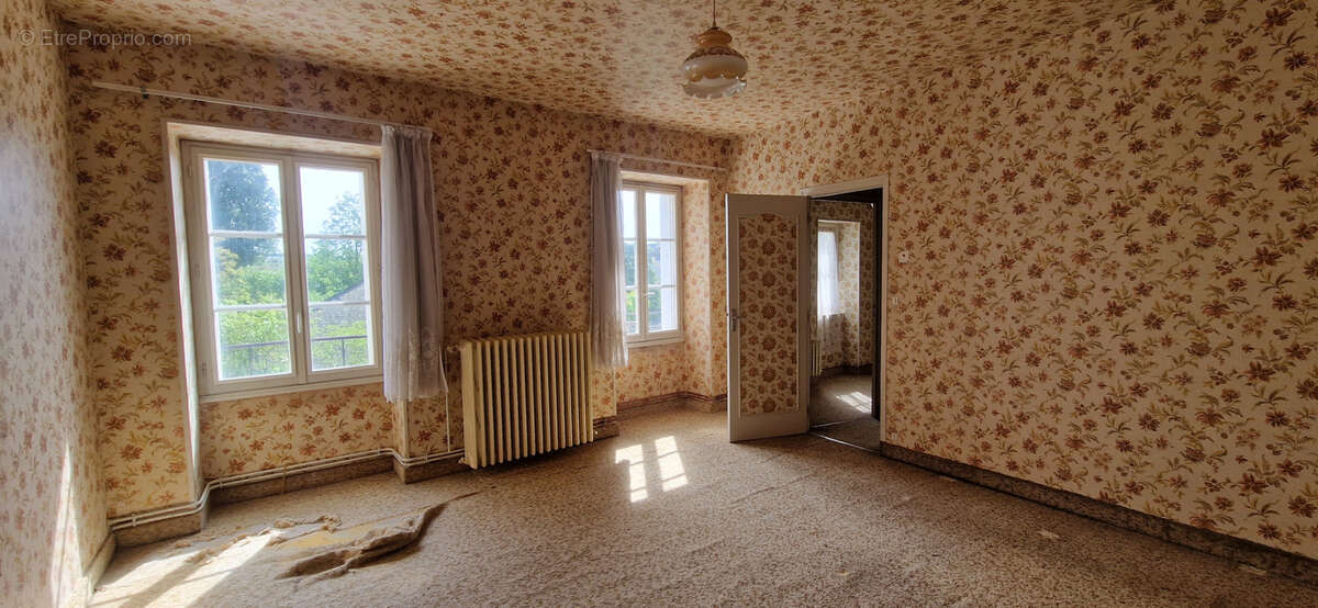 Maison à CHAMPIGNY-SUR-VEUDE